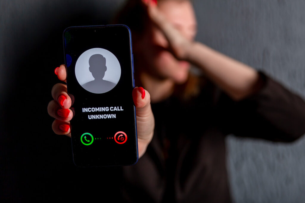 Sposoby na zwiększenie liczby odebranych telefonów podczas kampanii cold calling