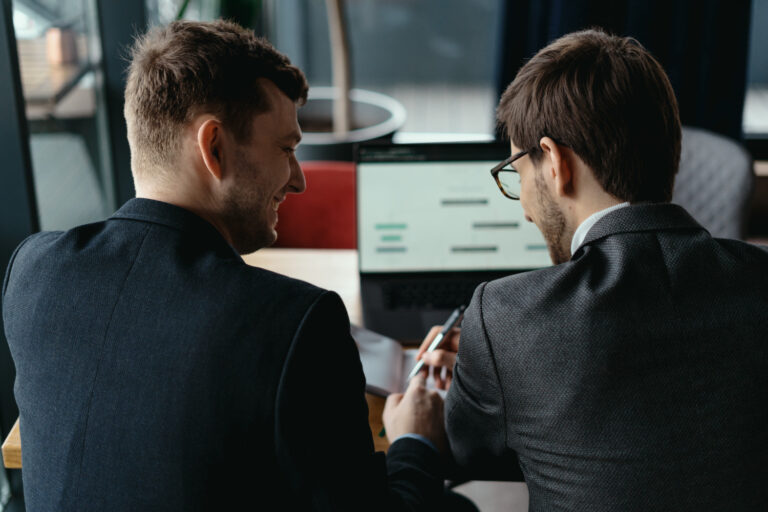 Kupno leadów B2B: kiedy się opłaca, co mówi art. 398 PKE i jak nie przepalić budżetu